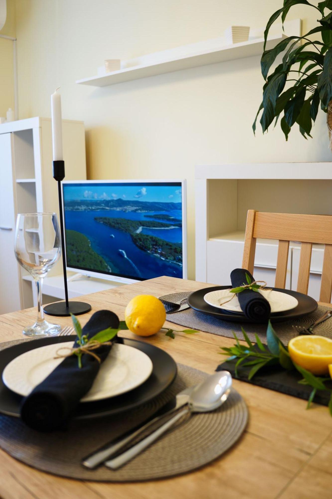 Apartmani Ana 10 Min. Hoda Od Centra Trogira Ngoại thất bức ảnh